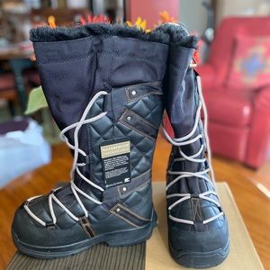 Sorel Brand Boots (Never worn)